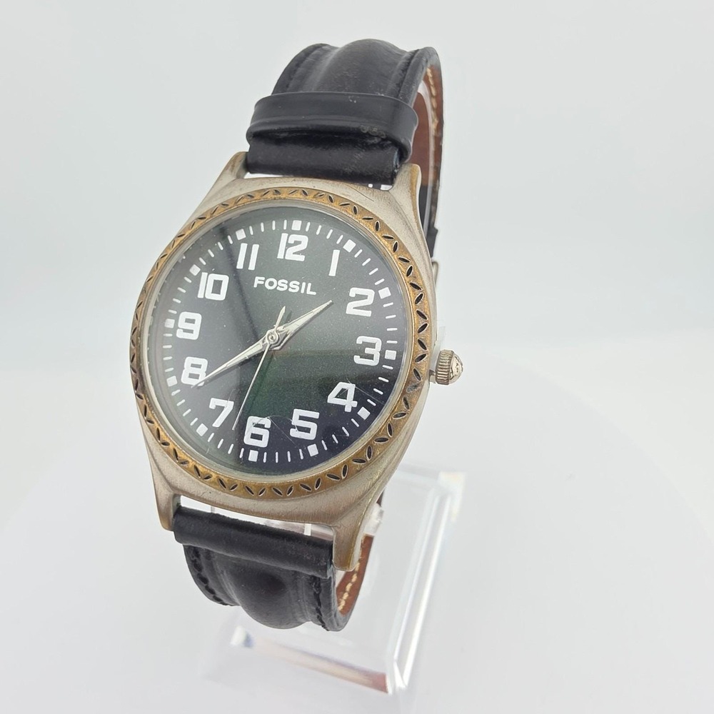 Vintage 1990s FOSSIL Mood Watch Color Change Dial Black Leather Band Unisex 8"
